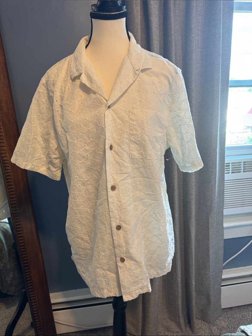 Lucky Brand White Eyelet Short-Sleeve Button-Down Shirt